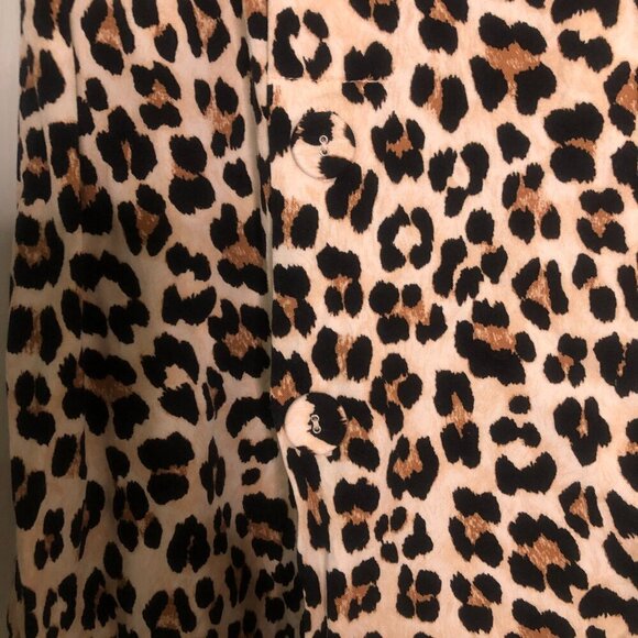 JustFab leopard print midi length skirt with button detail size M - Picture 3 of 9